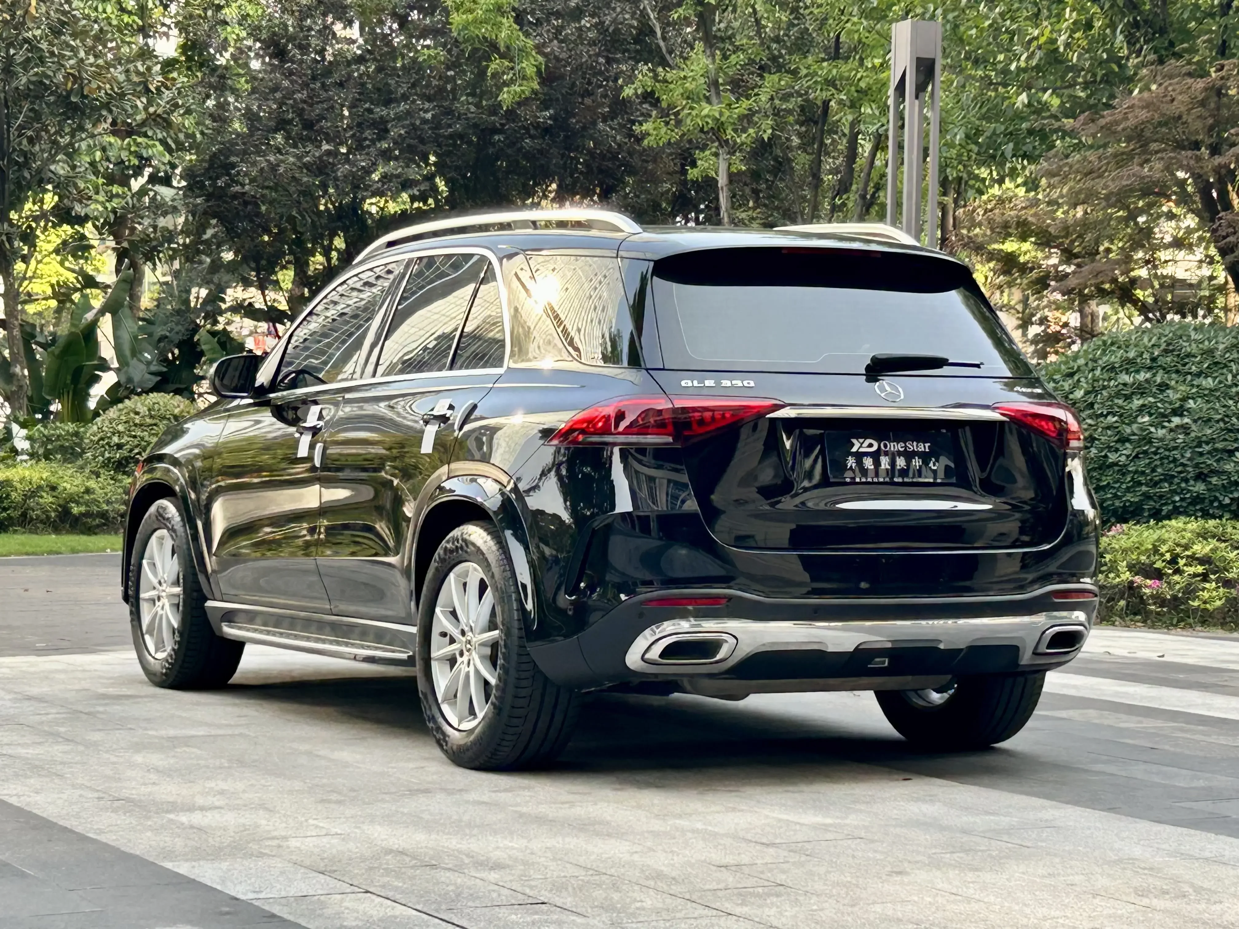Mercedes-Benz GLE (Imported)