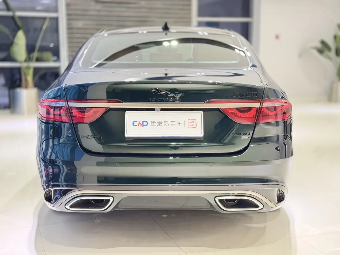 Jaguar XFL