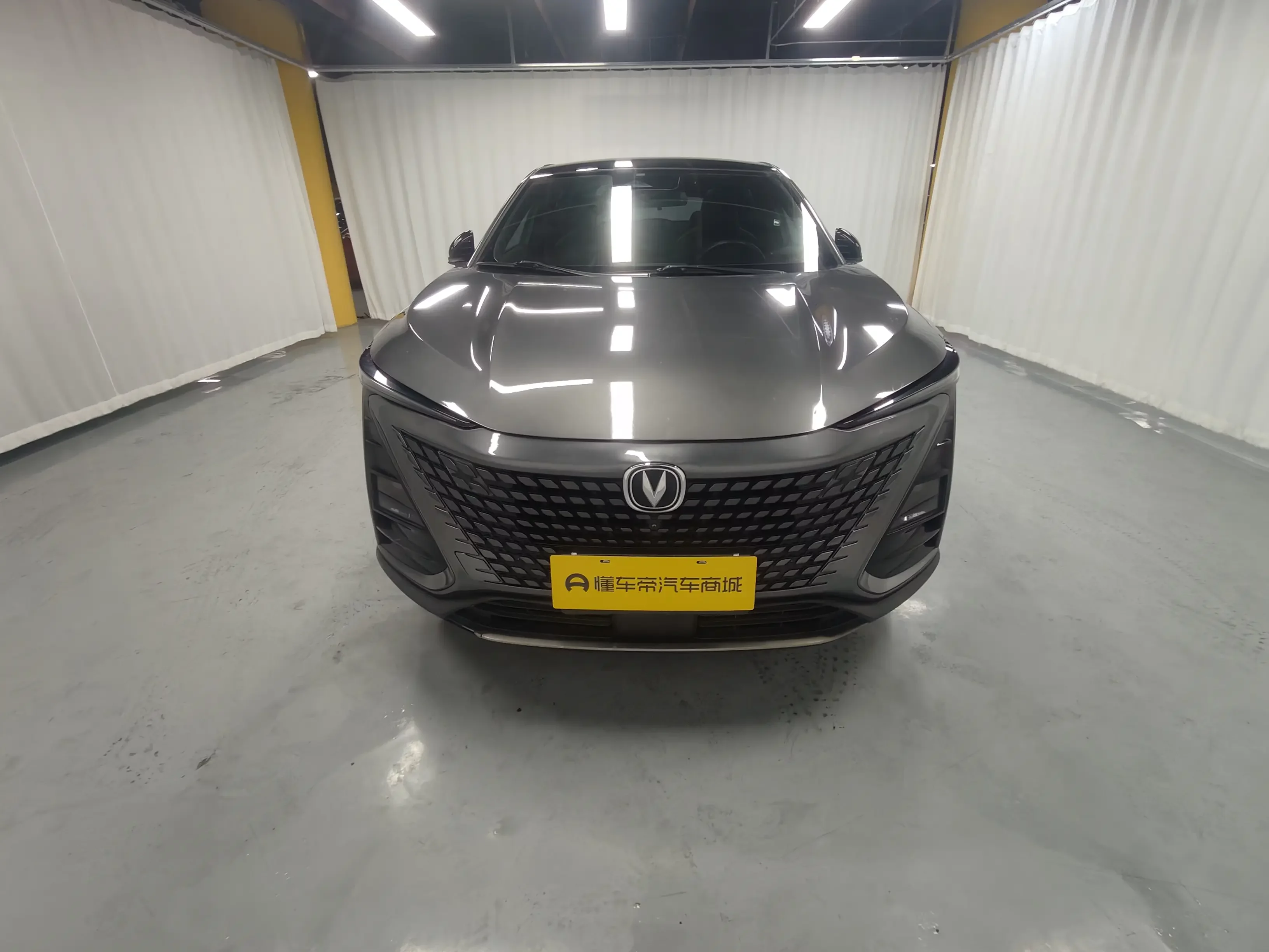 Changan UNI-T  из Китая