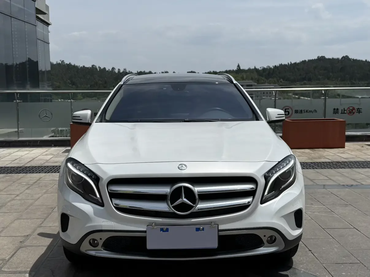 Mercedes-Benz GLA