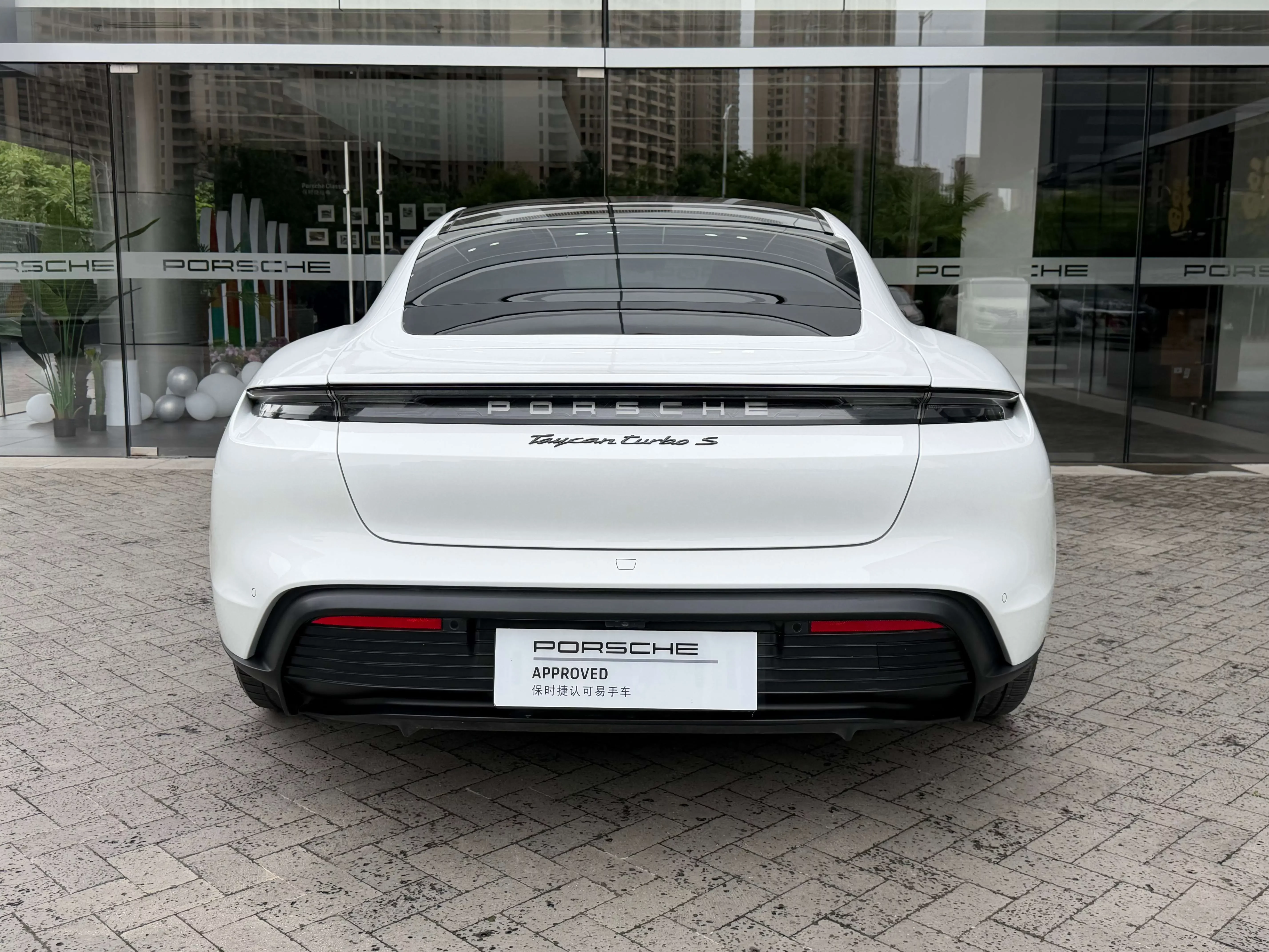 Porsche Taycan