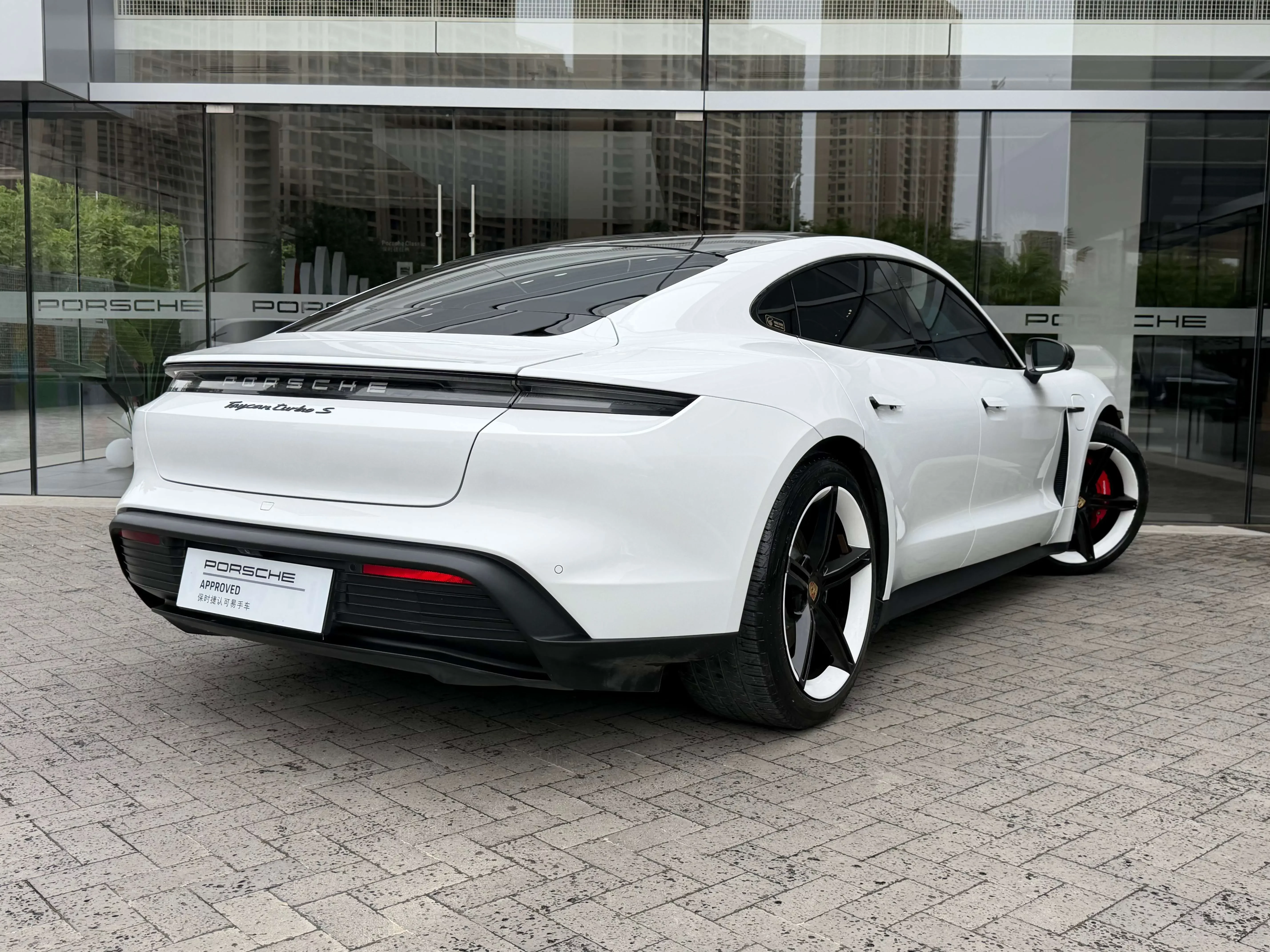 Porsche Taycan
