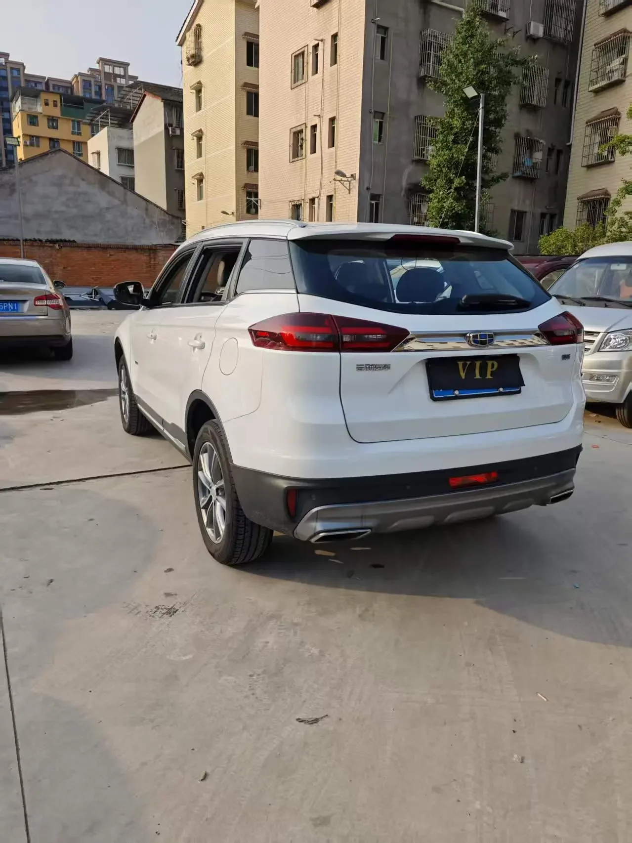 Geely Atlas