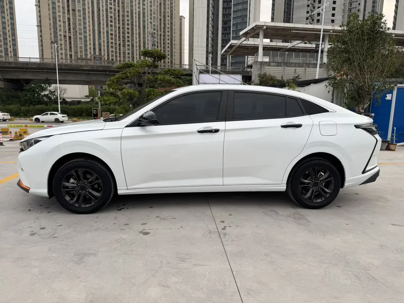 Dongfeng Yixuan
