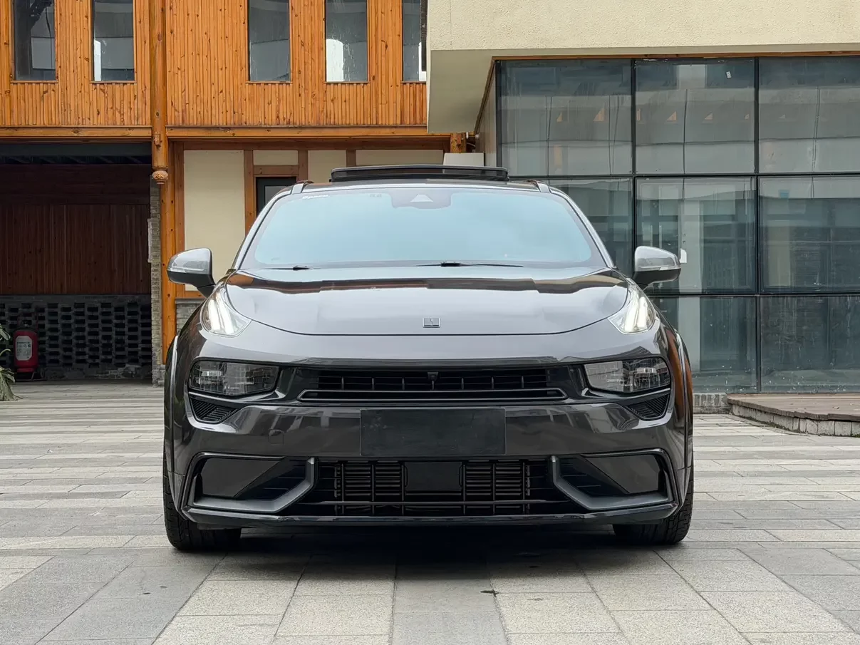 Lynk & Co 02 Hatchback