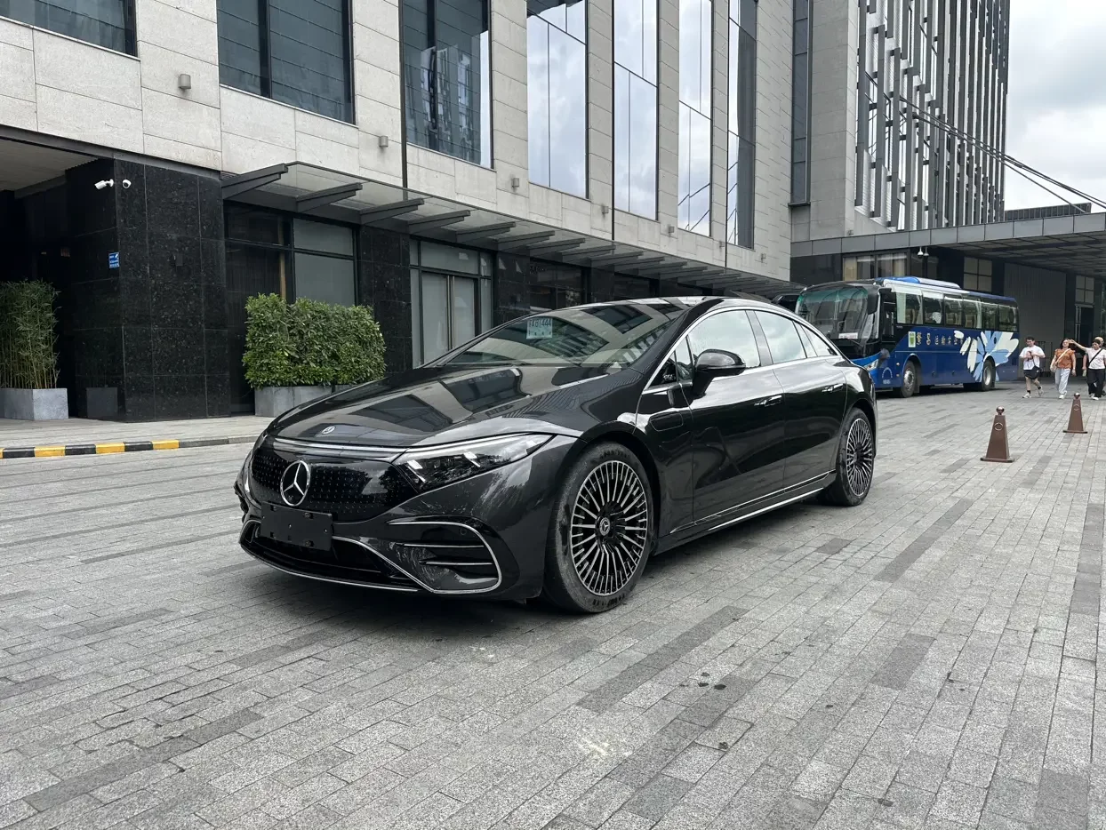 Mercedes-Benz EQS