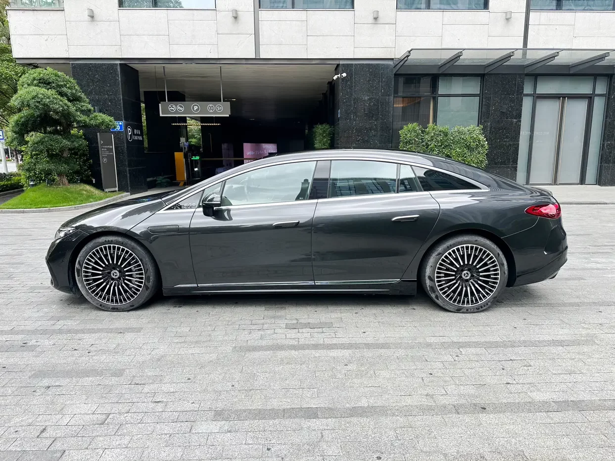 Mercedes-Benz EQS