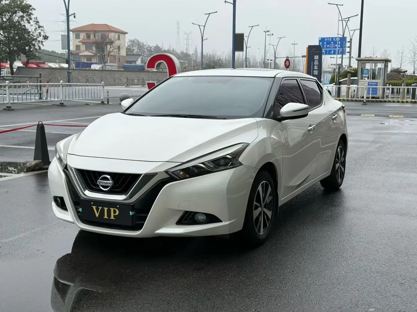 Nissan bluebird