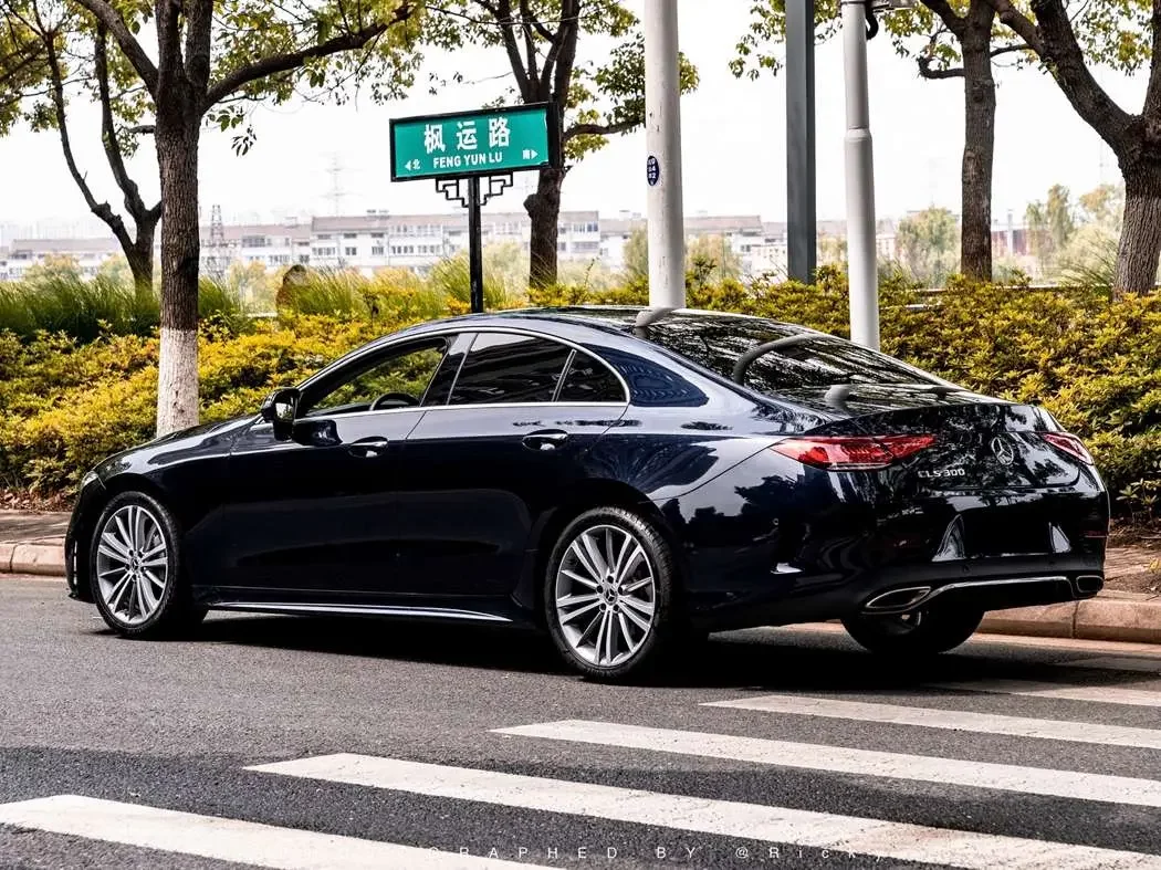 Mercedes-Benz CLS