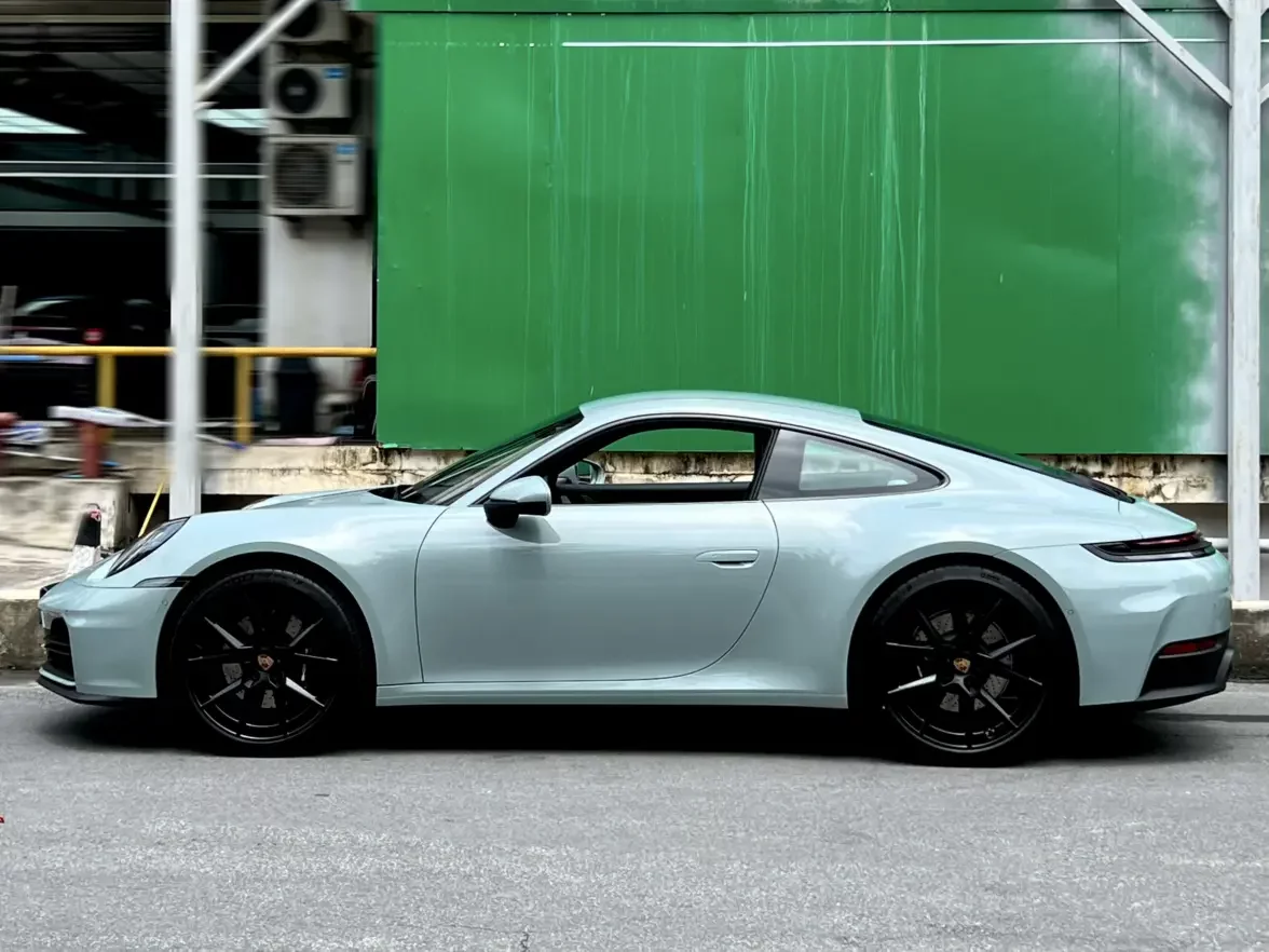 Porsche 911
