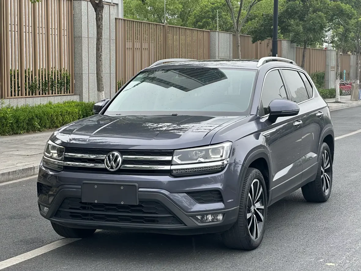 Volkswagen Tharu