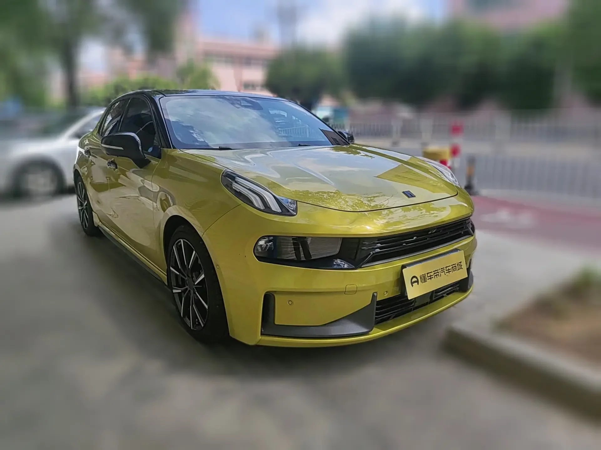 Lynk & Co 03