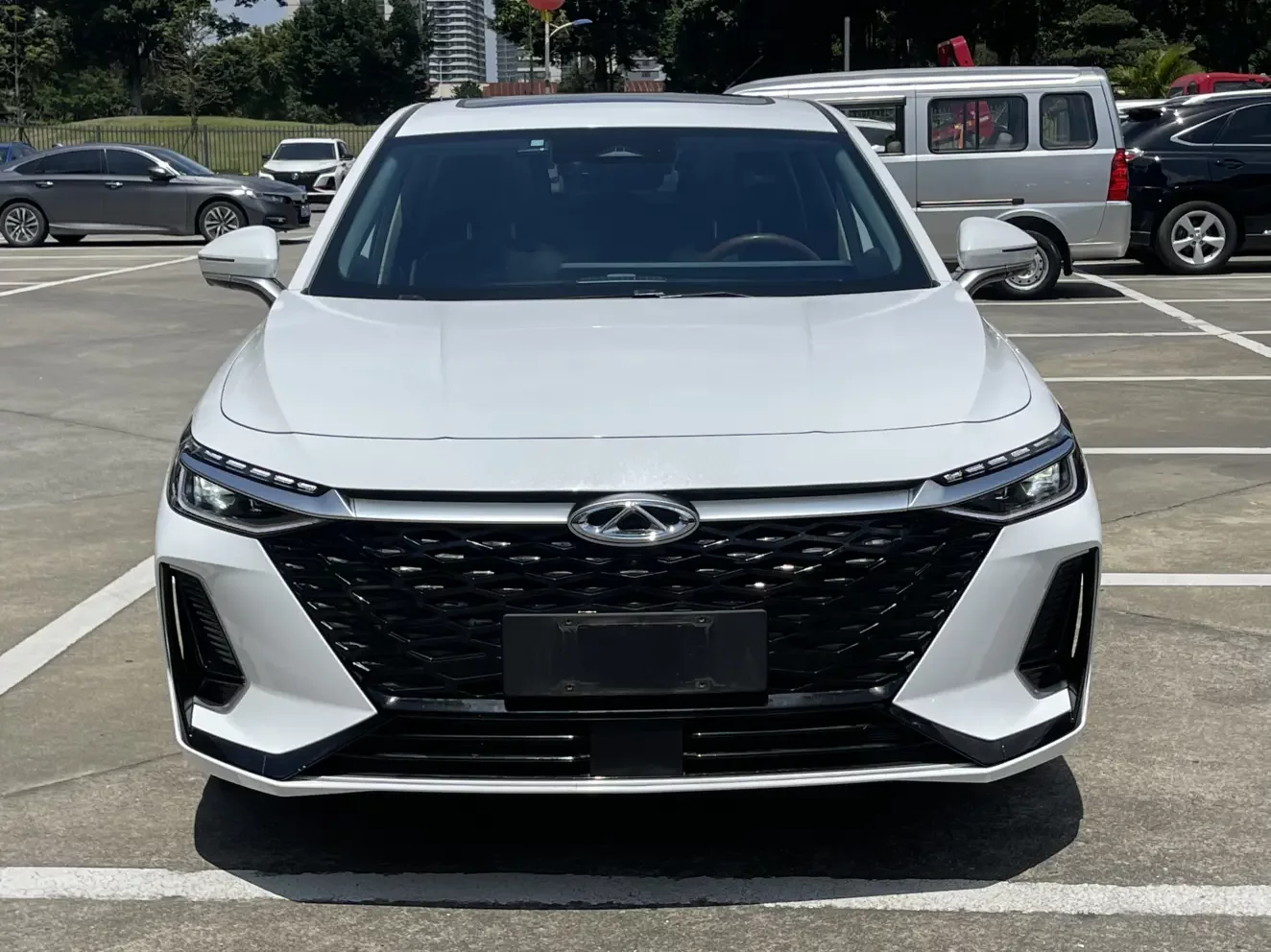 Chery Arrizo 8