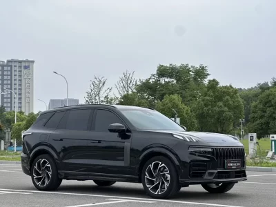 Lynk & Co 09 EM-P