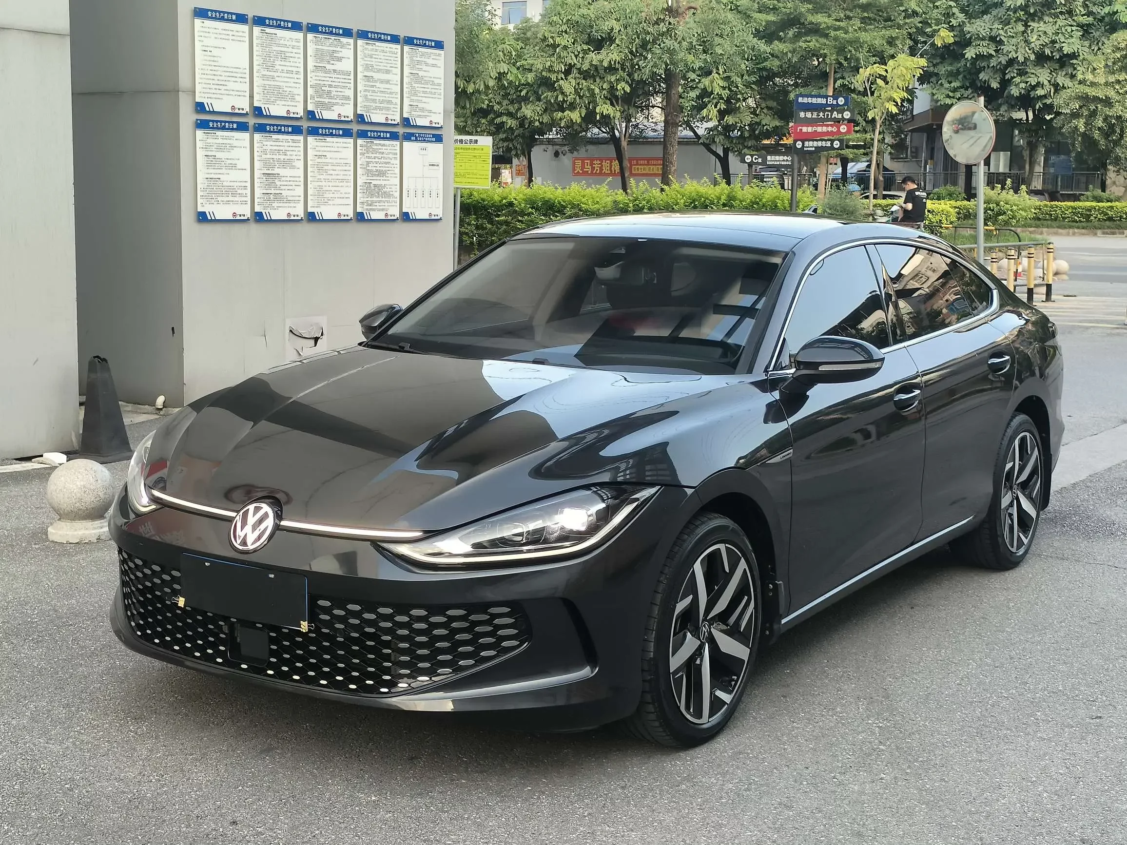 VOLKSWAGEN LAMANDO