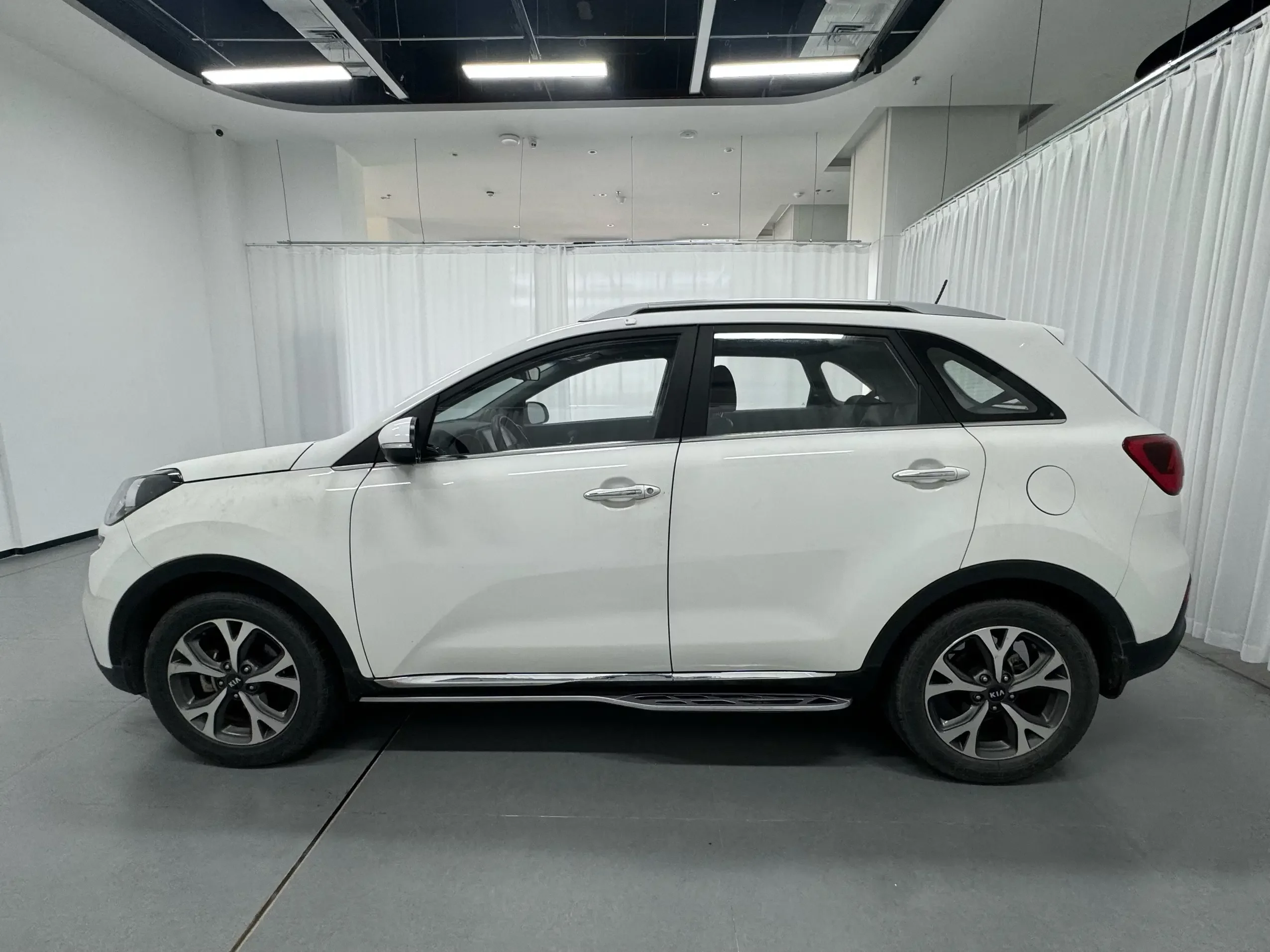 Kia Run proudly