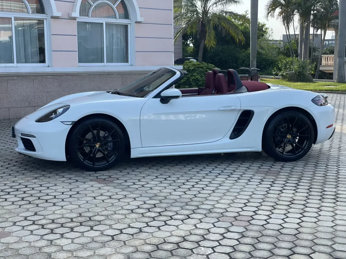Porsche 718