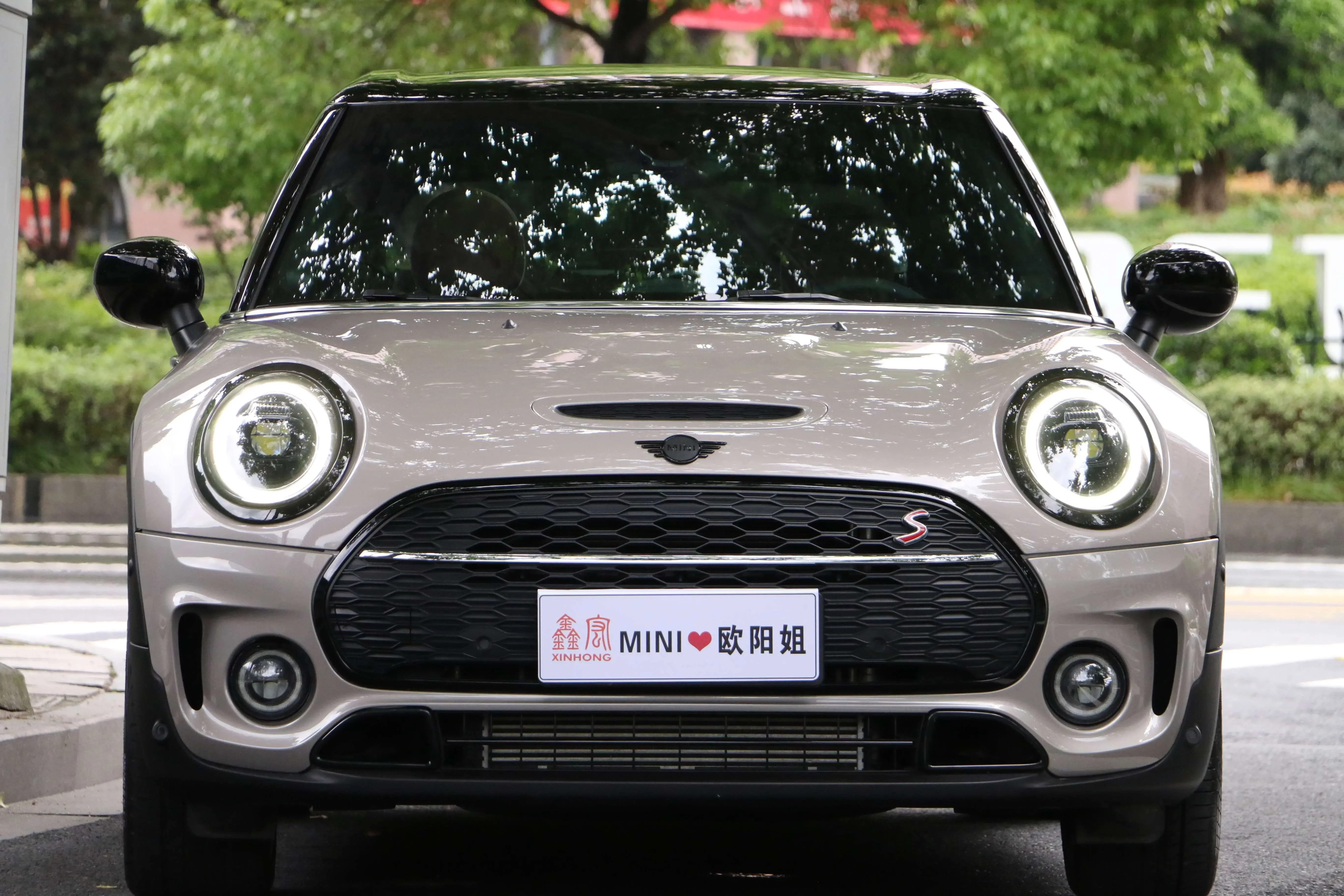 MINI CLUBMAN