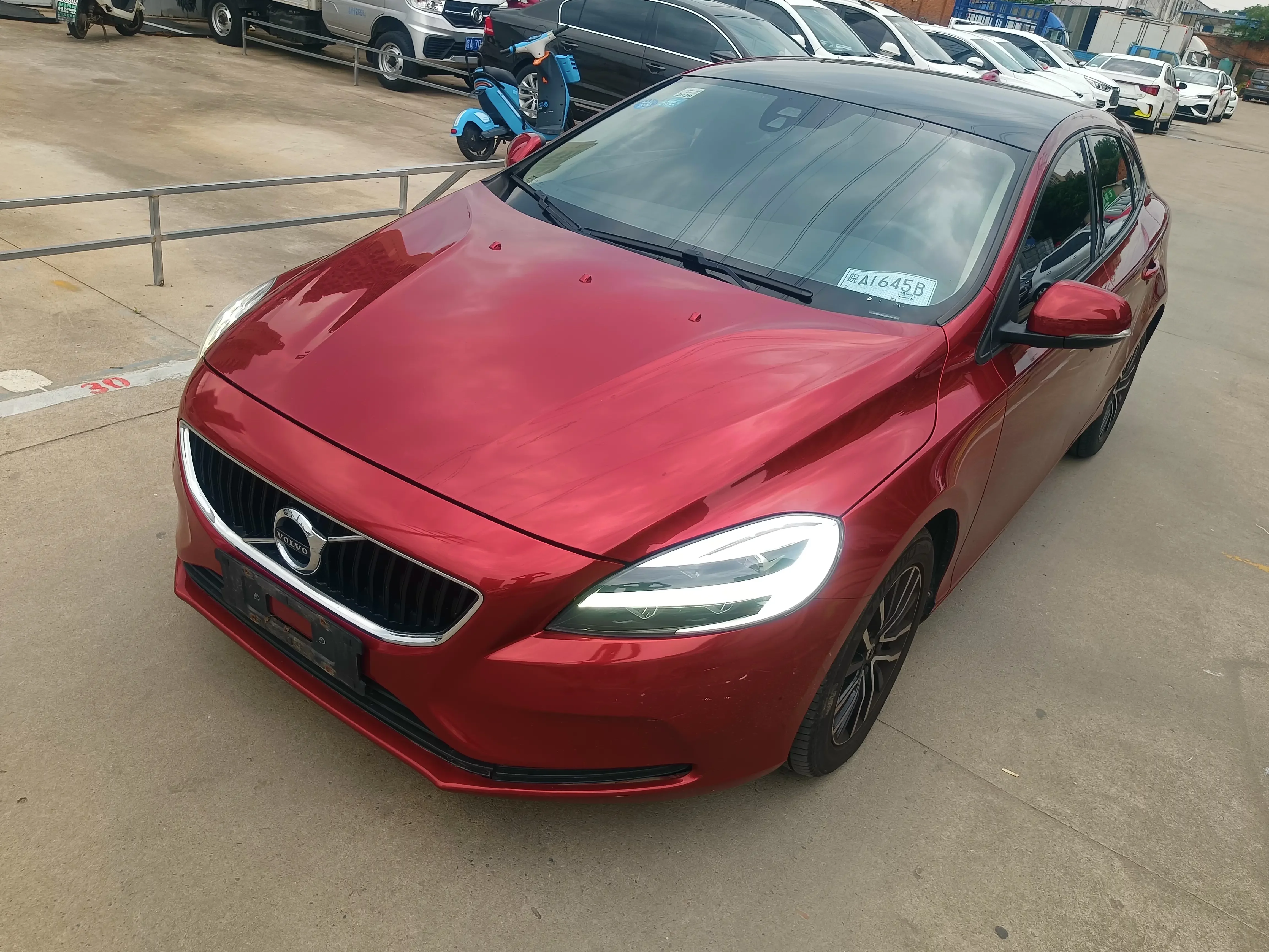 Volvo V40