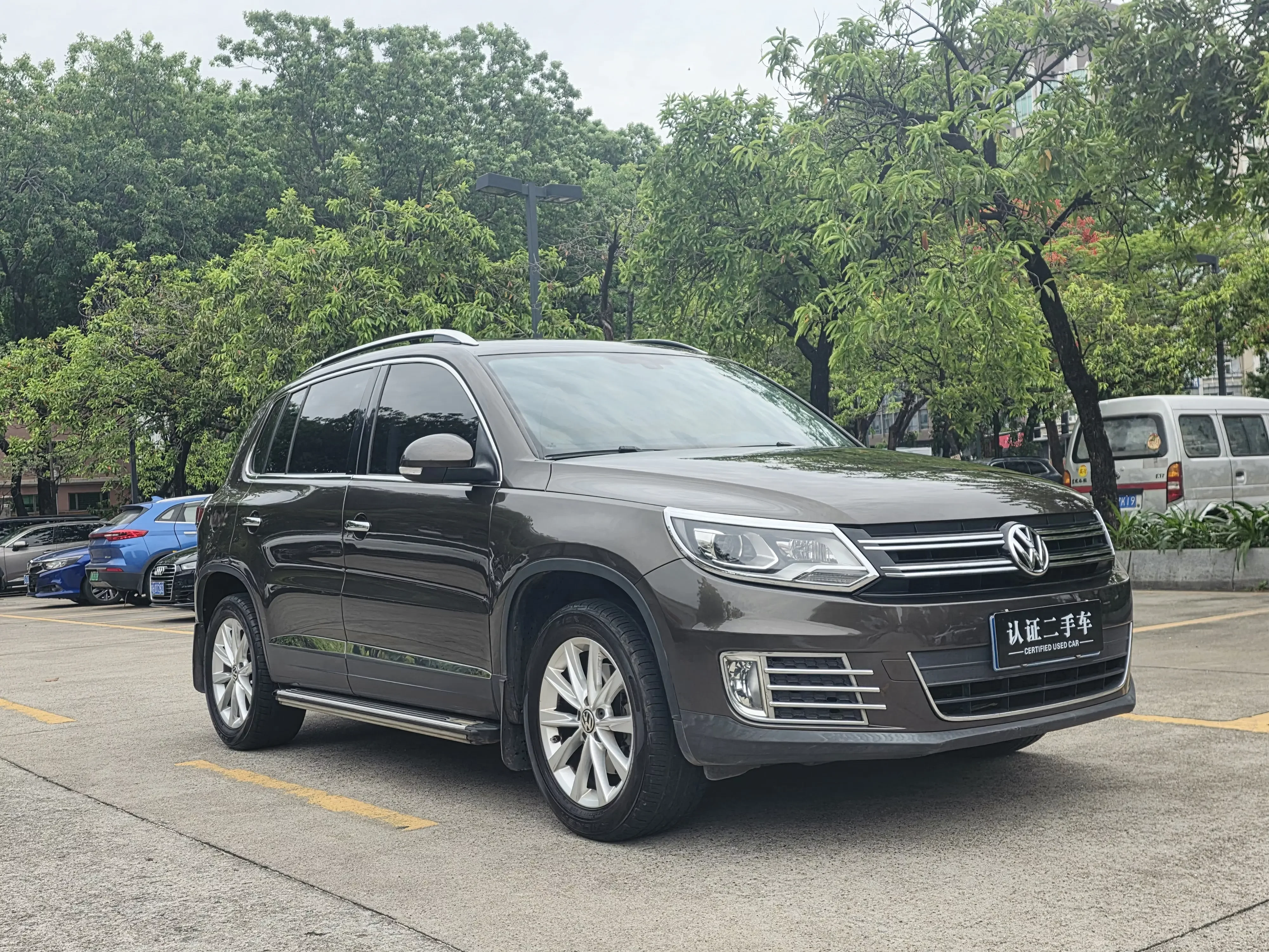 Volkswagen Tiguan (Tharu)