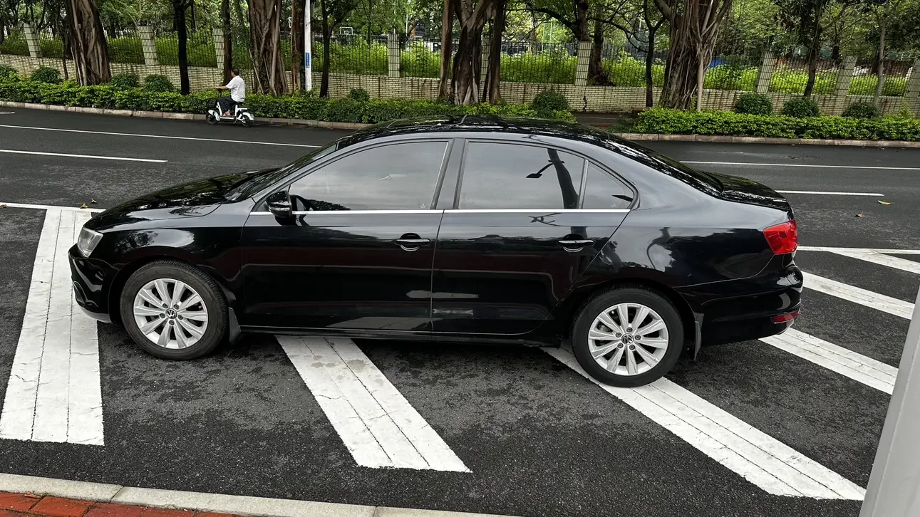 Volkswagen Sagitar
