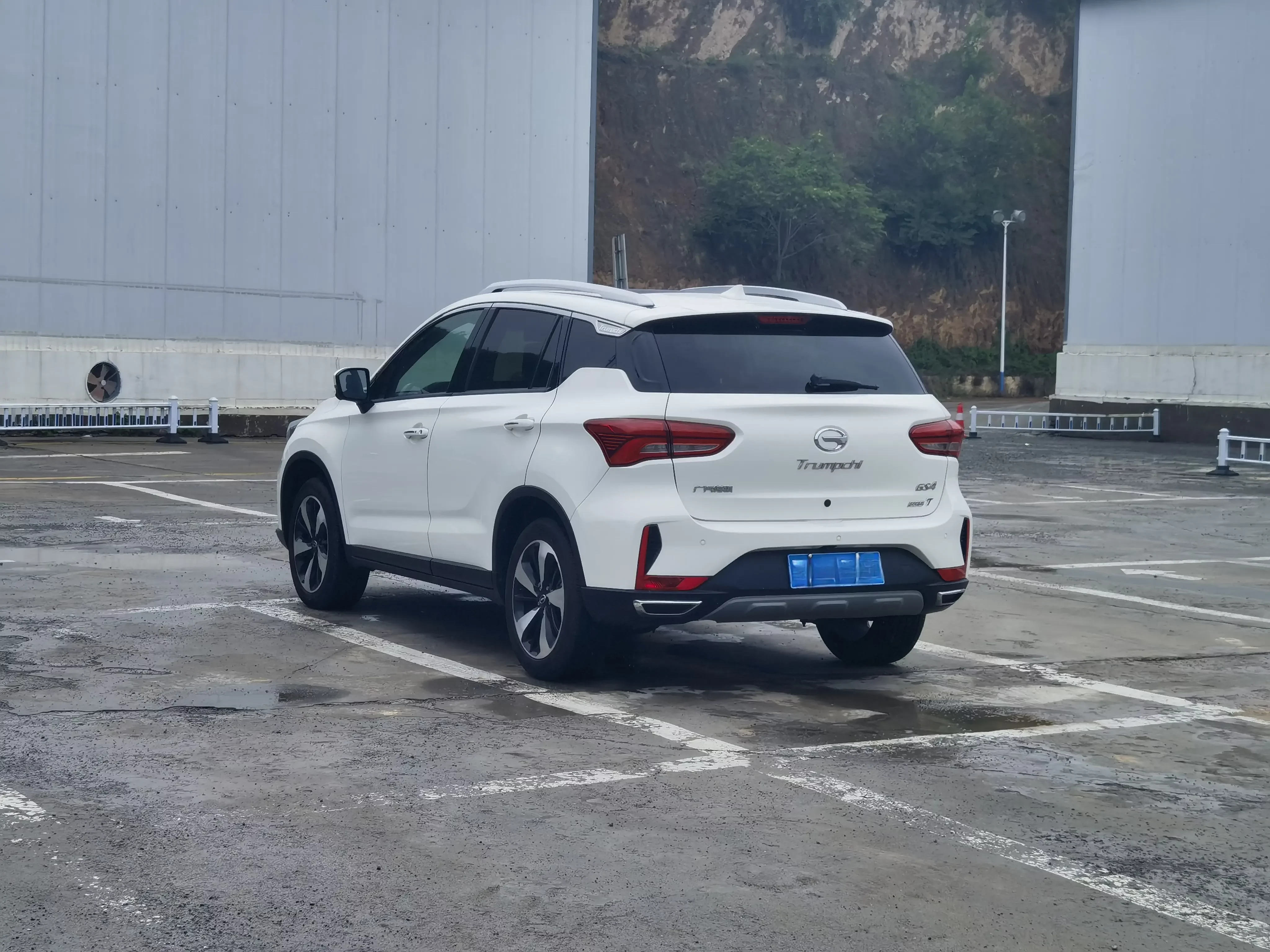 GAC Trumpchi GS4