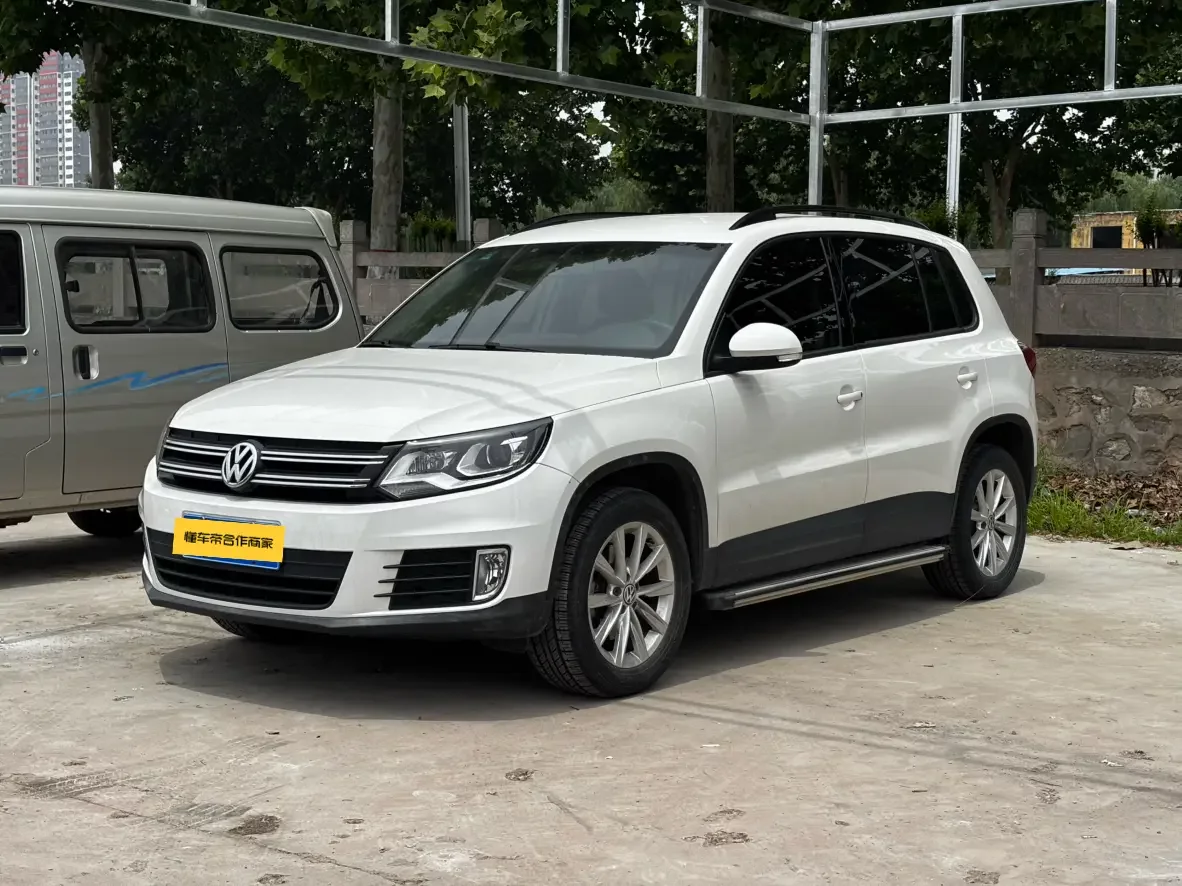 Volkswagen Tiguan (Tharu)