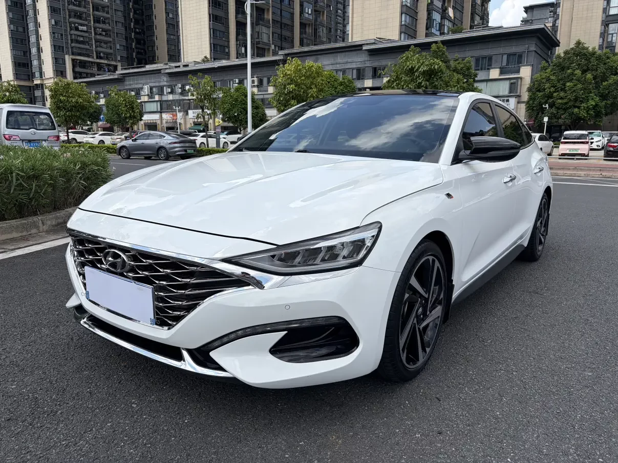 Hyundai Lafesta