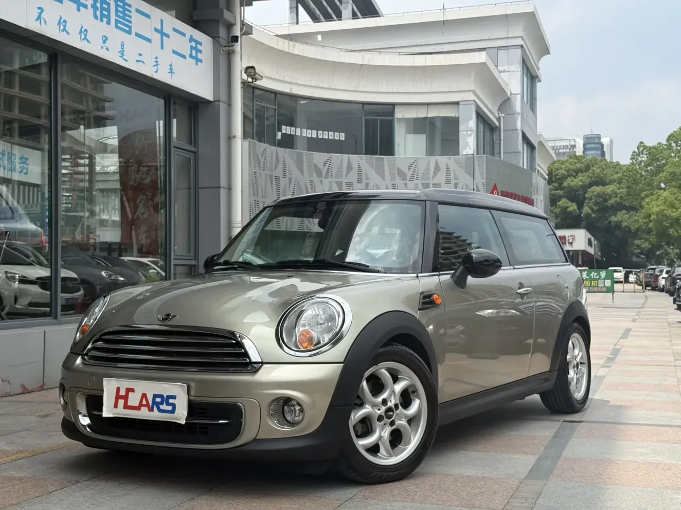 MINI CLUBMAN