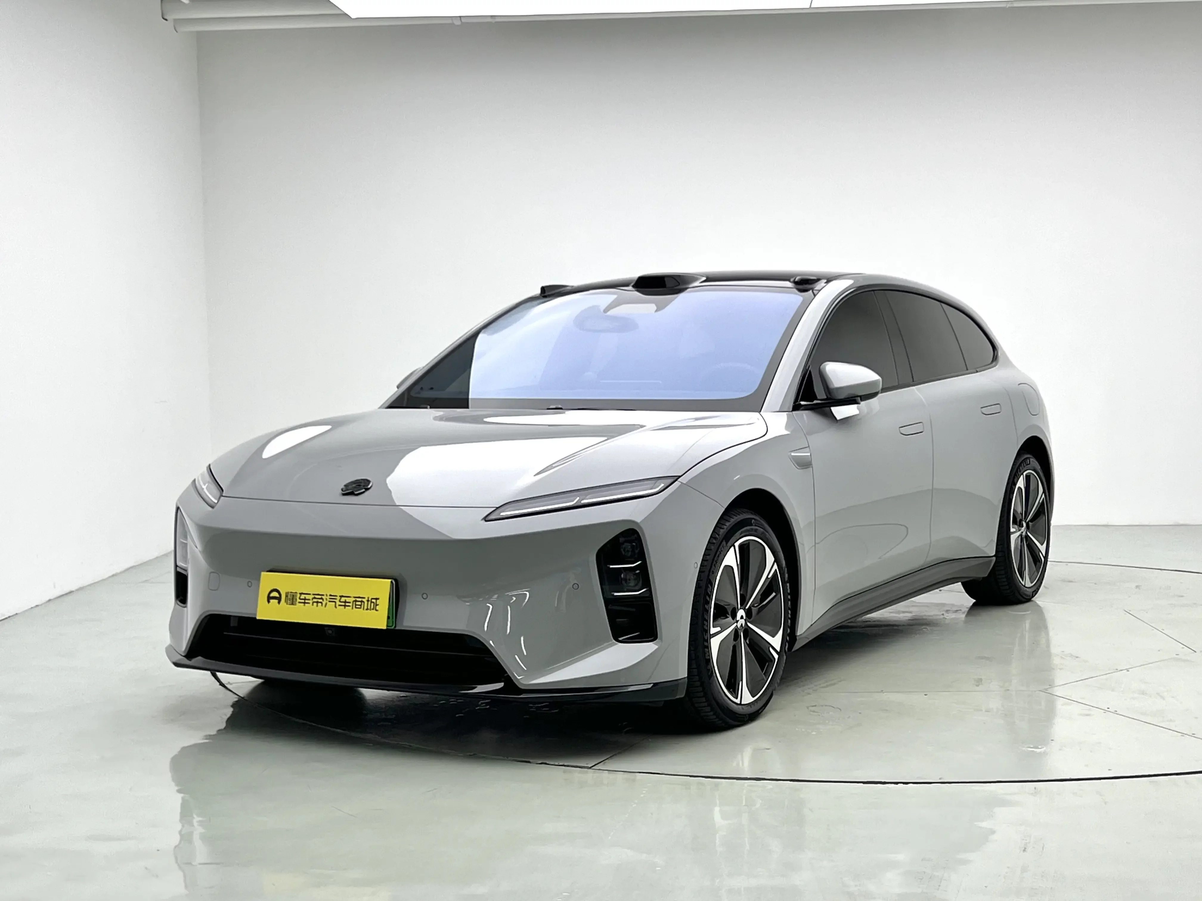 NIO ET5T