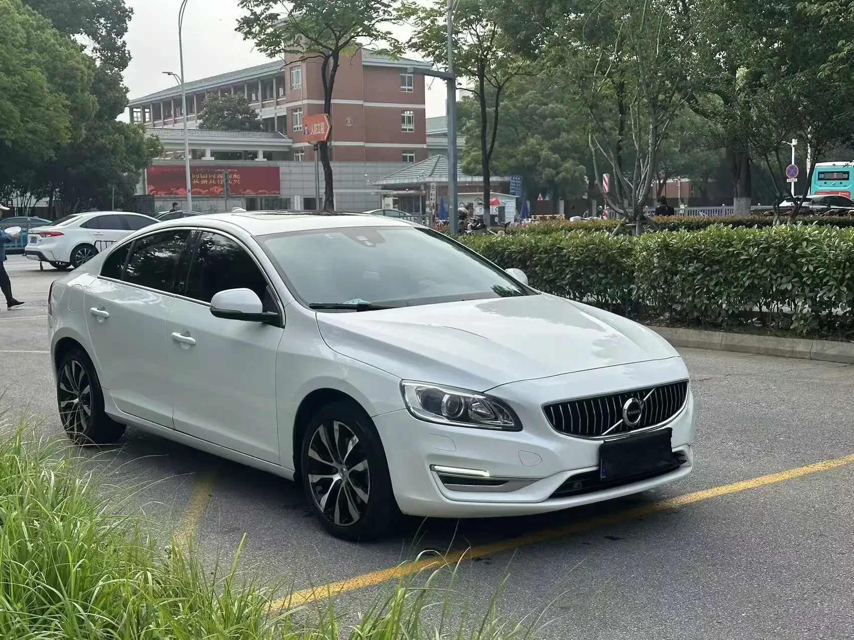 Volvo S60