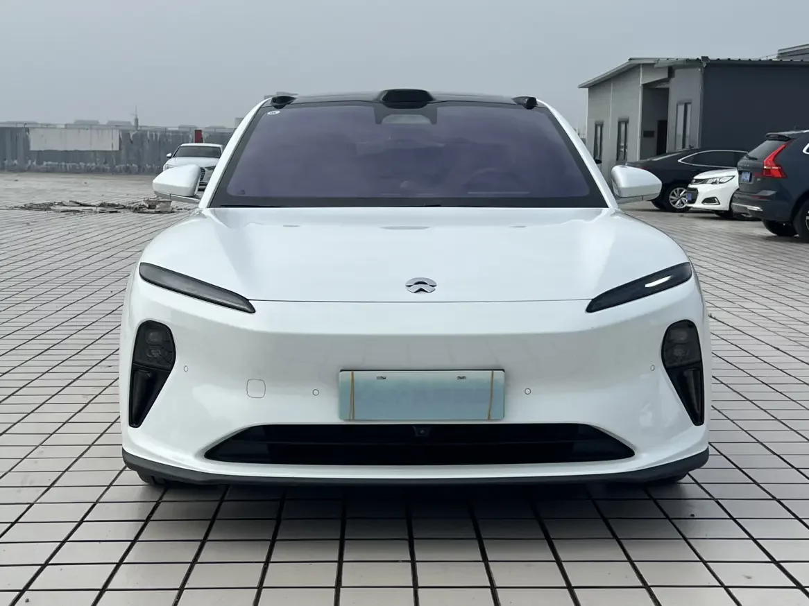 NIO ET5T  из Китая