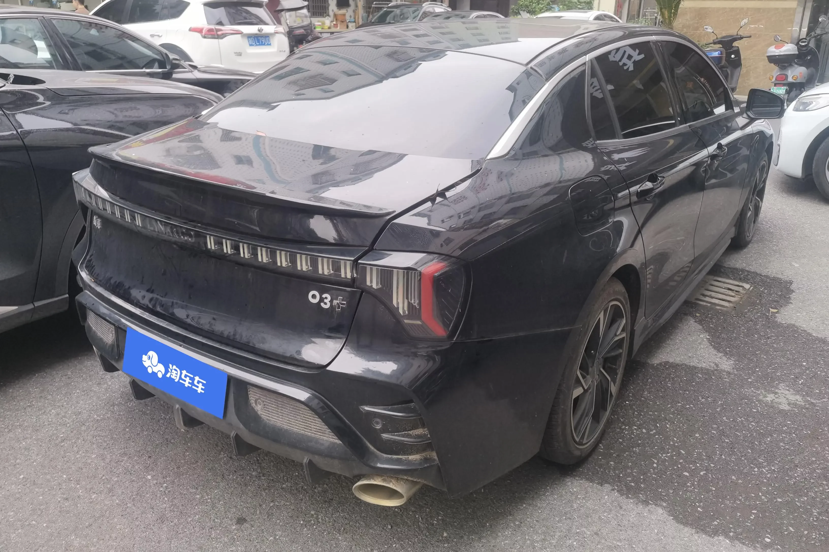 Lynk & Co 03