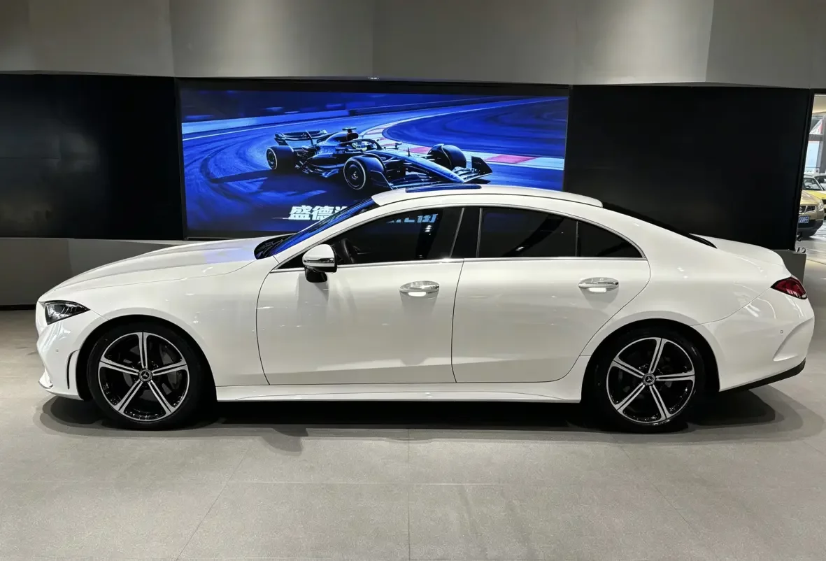 Mercedes-Benz CLS