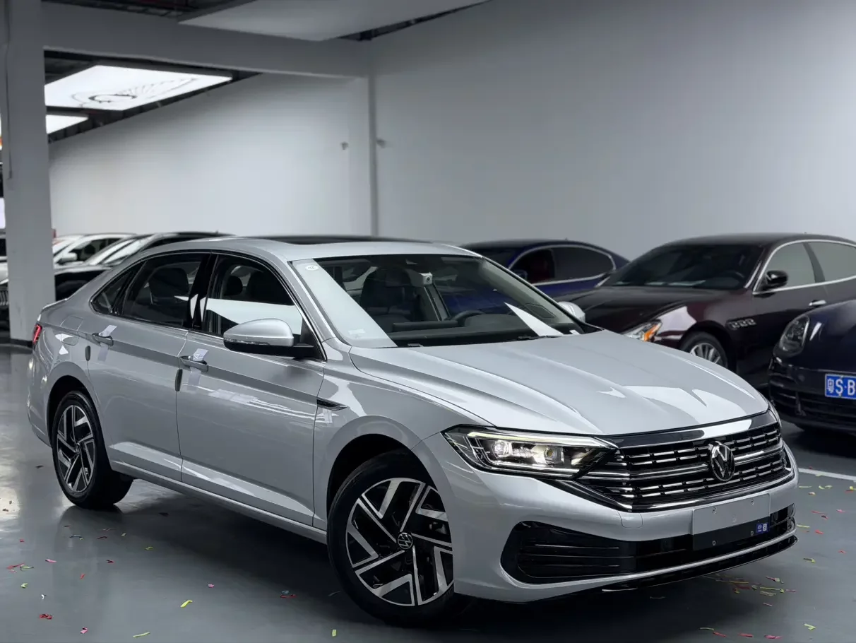 Volkswagen Sagitar