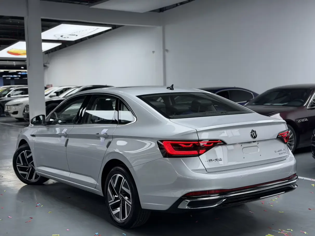 Volkswagen Sagitar