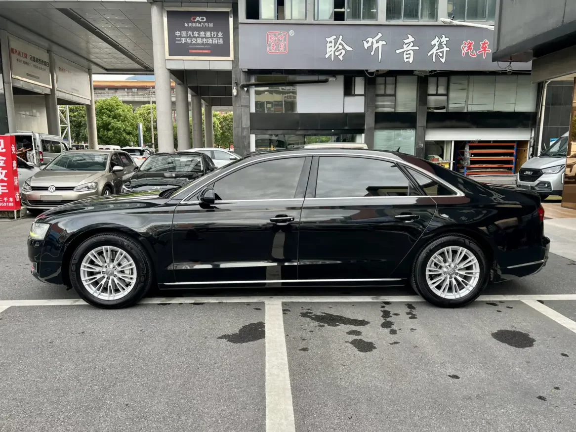 Audi A8