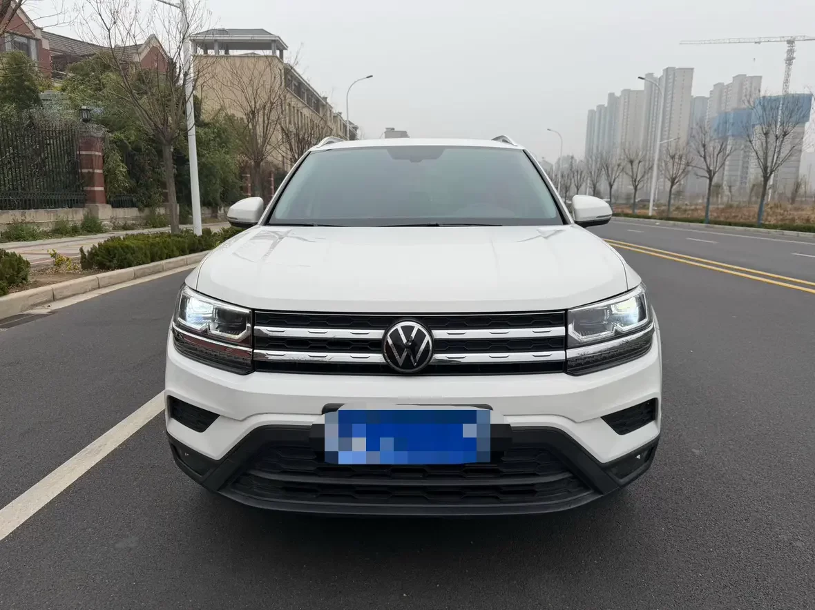 Volkswagen Tharu