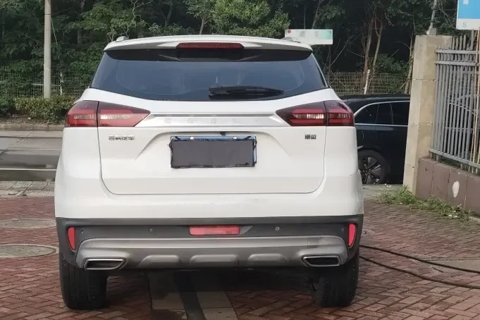 Geely Atlas