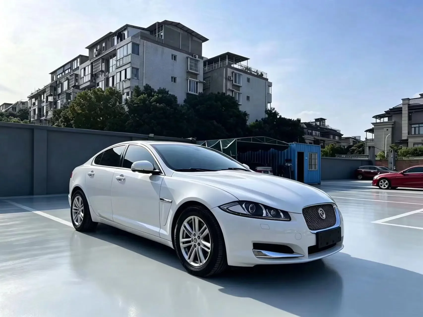 Jaguar XF