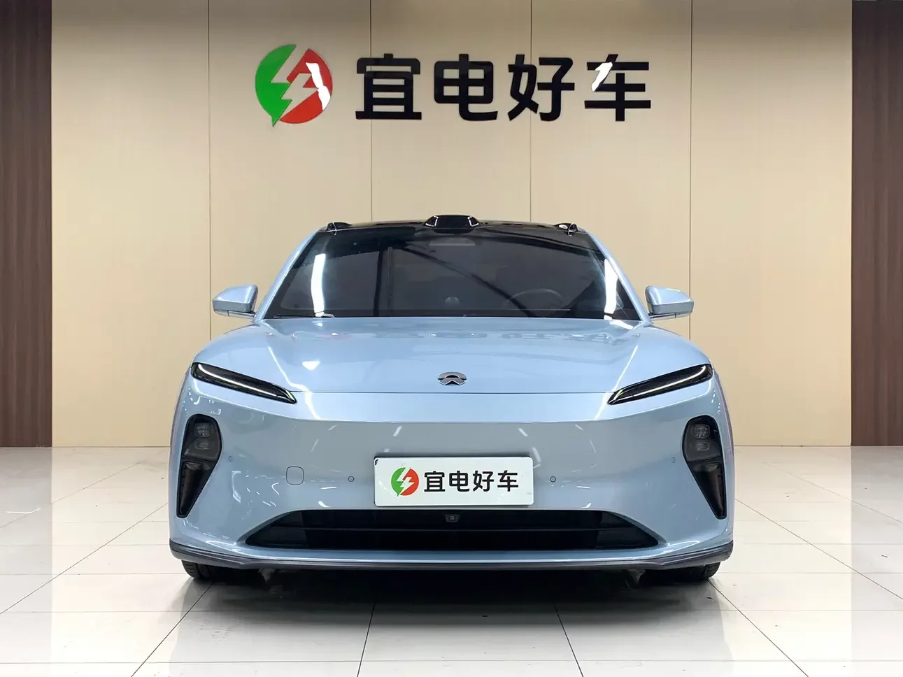 NIO ET5  из Китая