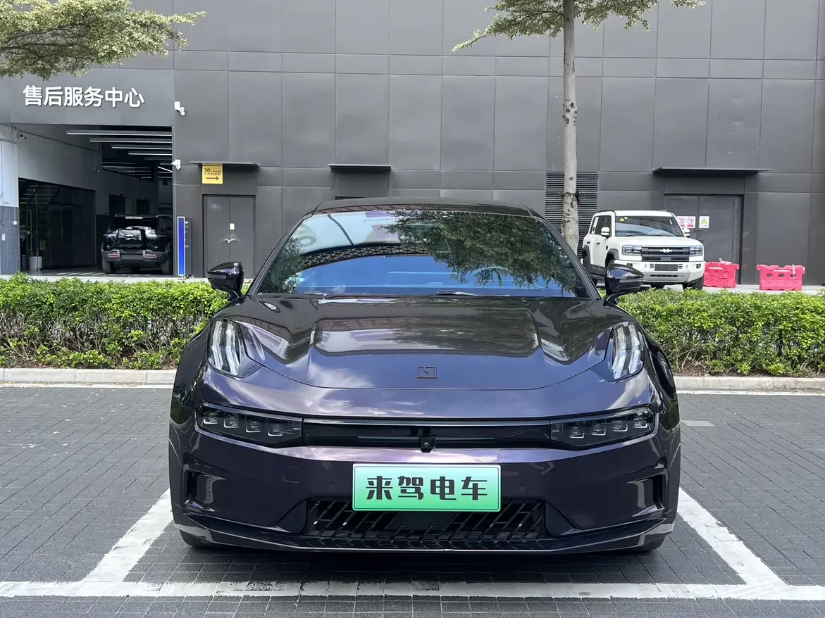 ZEEKR 001