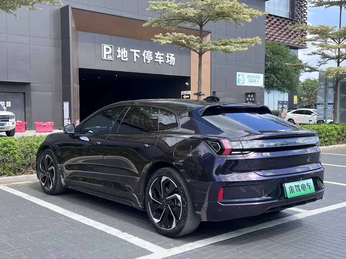ZEEKR 001