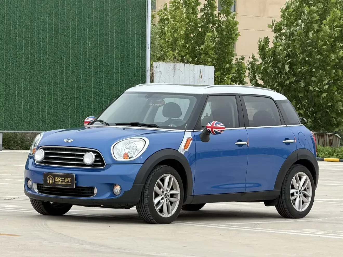 MINI COUNTRYMAN