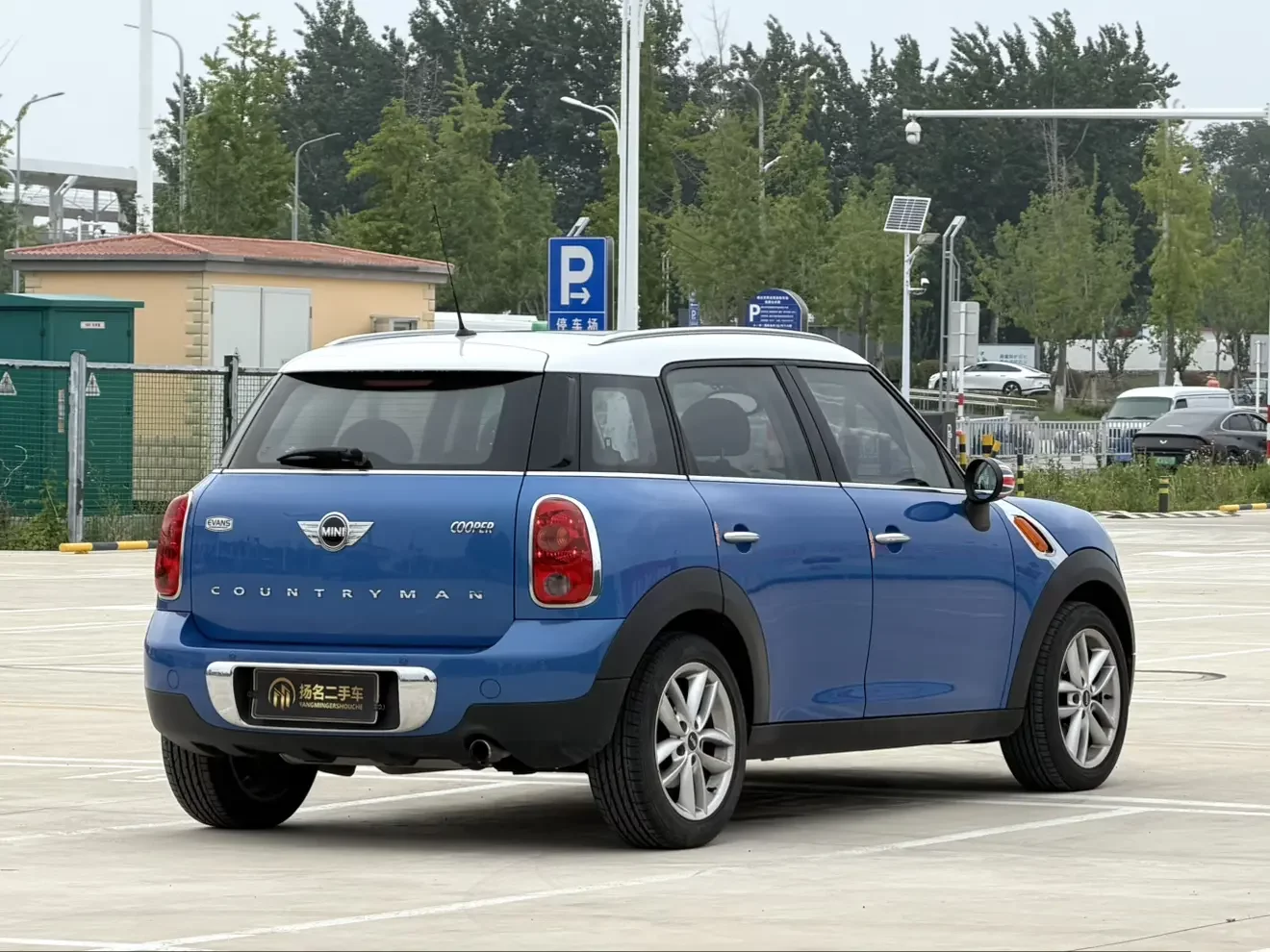 MINI COUNTRYMAN
