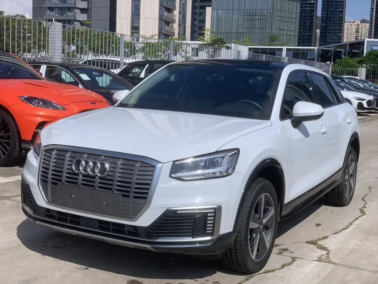 Audi Q2L e-tron