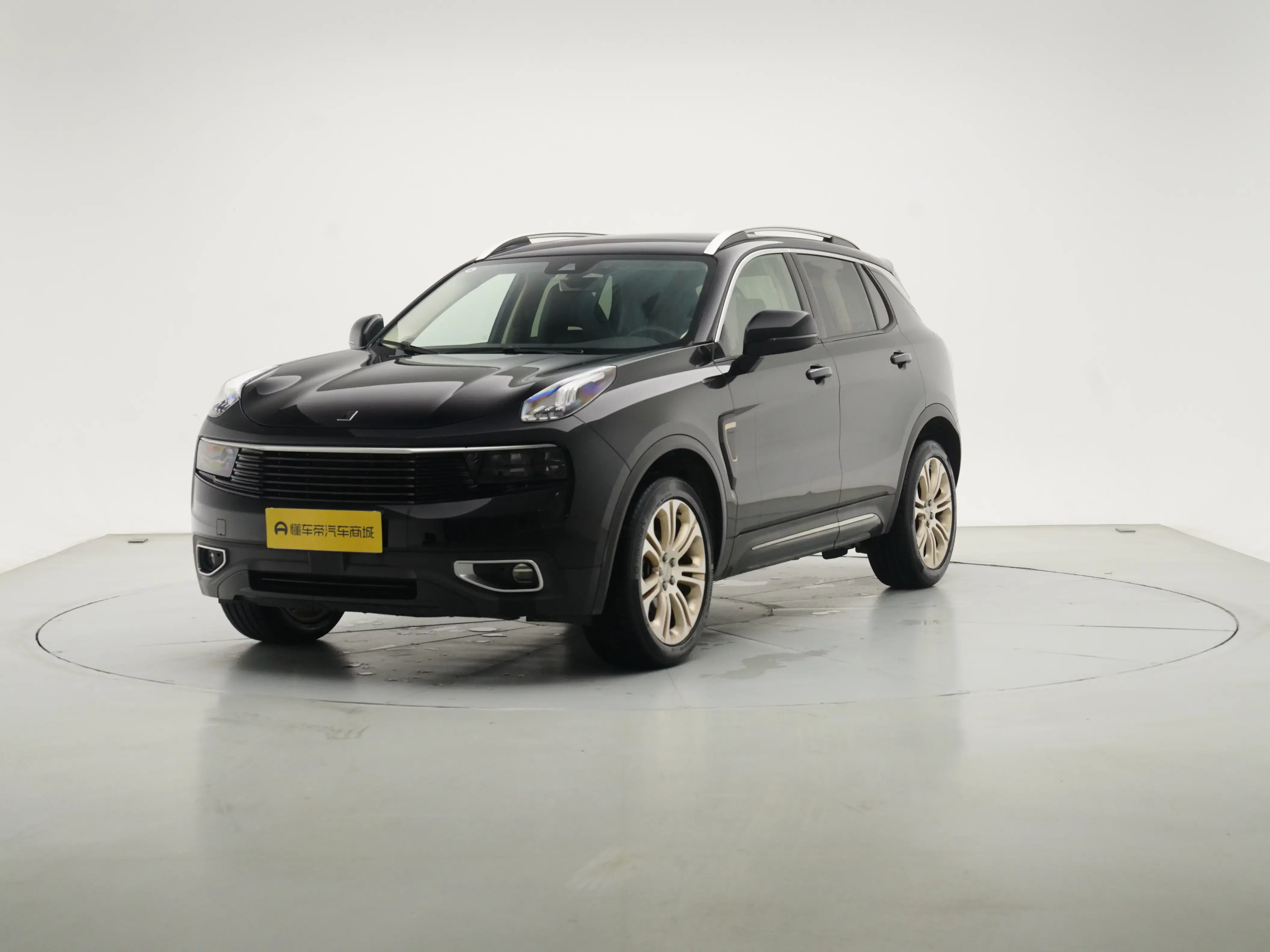 Lynk & Co 01