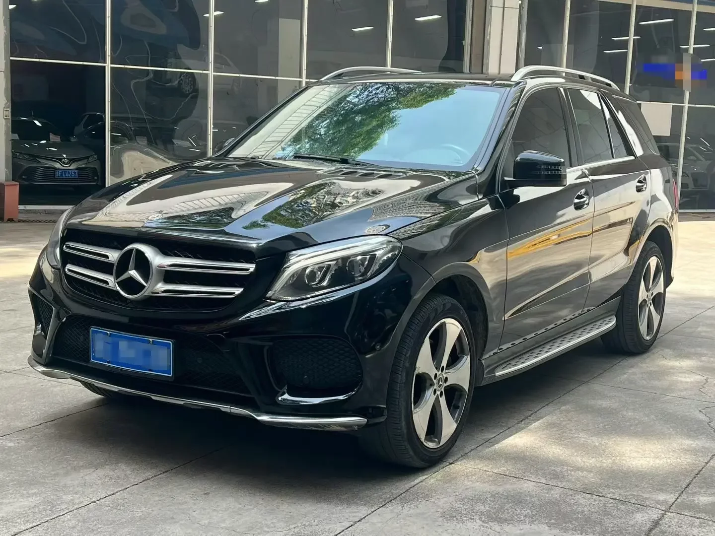 Mercedes-Benz GLE (Imported)