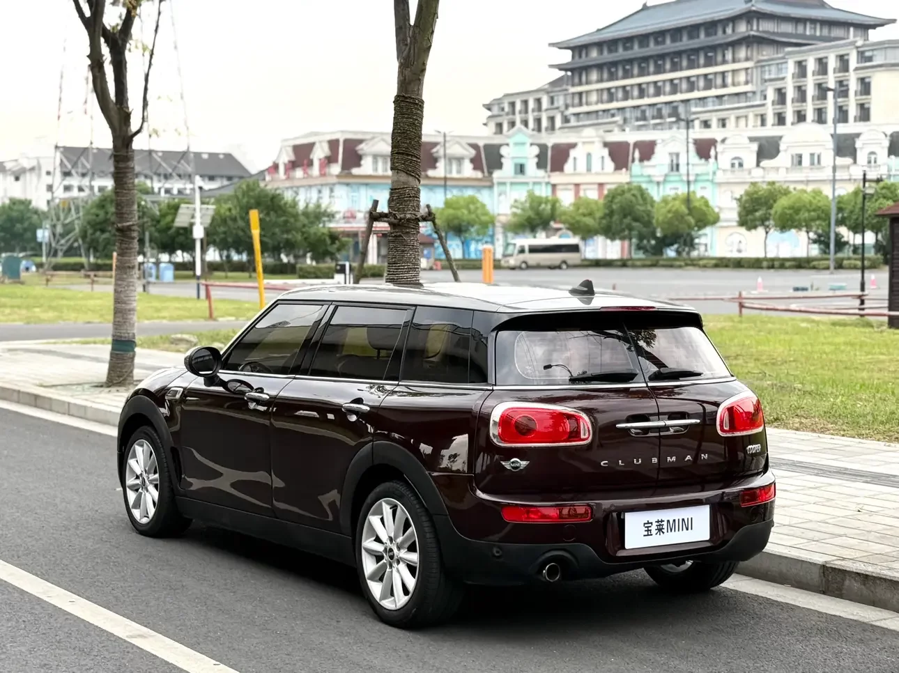 MINI CLUBMAN