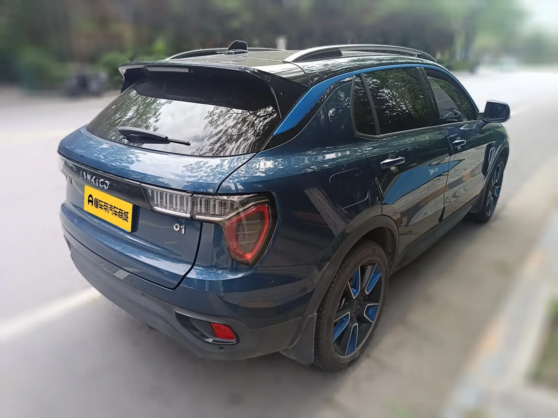 Lynk & Co 01